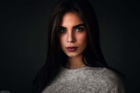 Beautiful Russian Model-2 - beautiful, face, dark, model