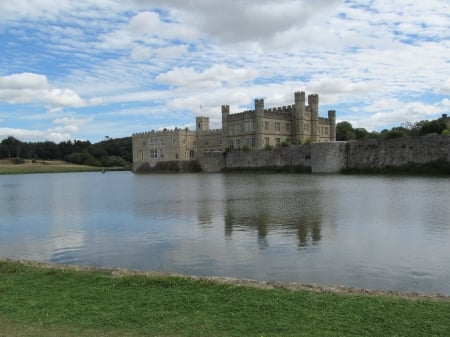 Leeds Castle - uk, castles, kent, medieval, historic, leeds