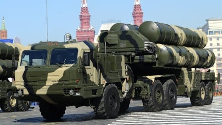 Russian S-400 Missile System - truck, system, russian, military, s-400, missile