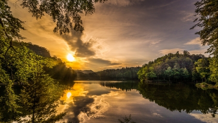 Croatia, Lake Trakoscan - nature, croati, lake, sunrise