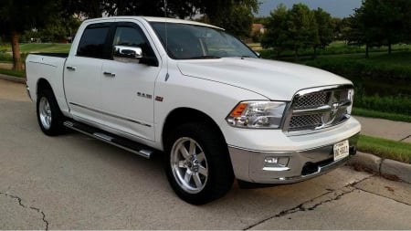 2009 Dodge Ram 1500 Laramie - laramie, ram 1500, pickup, dodge