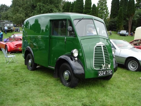 1957 morris commercial jb panelvan - car, panelvan, commercial, grass, morris