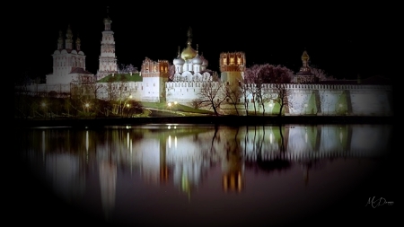 Russian Reflection - reflection, russia, night, buildings, lights, firefox theme