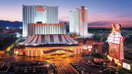 Circus Circus Las Vegas - amusement, building, hotel, las vegas, circus