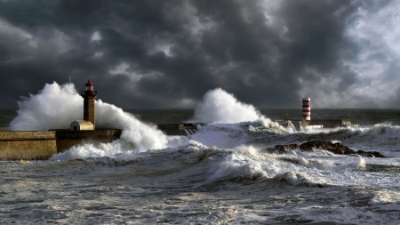 Lighthouse in Storm - building, lighthouse, sea, storm