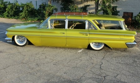 Luscious-Limeade - GM, Whitewalls, Wagon, Classic