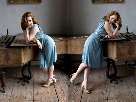 Amy Adams - actress, 2018, adams, wallpaper, heels, model, legs, piano, amy, beautiful, amy adams, dress