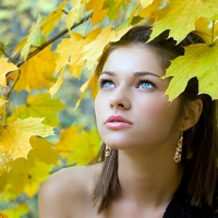 Autumn Girl and blue eyes