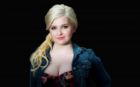 Abigail Breslin 15 - wallpaper, people, abigail breslin, celebrity