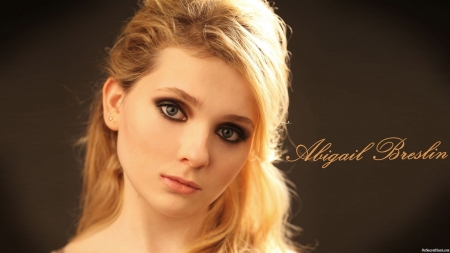 Abigail Breslin 16 - wallpaper, people, abigail breslin, celebrity