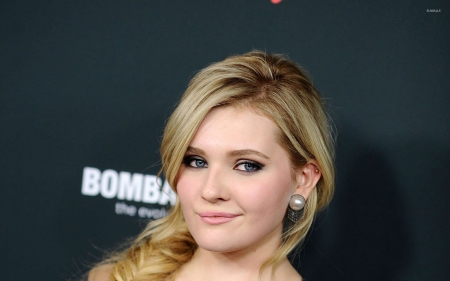 Abigail Breslin 23 - wallpaper, people, abigail breslin, celebrity