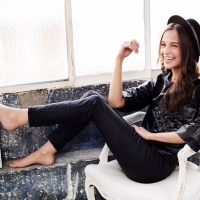 Alicia Vikander03