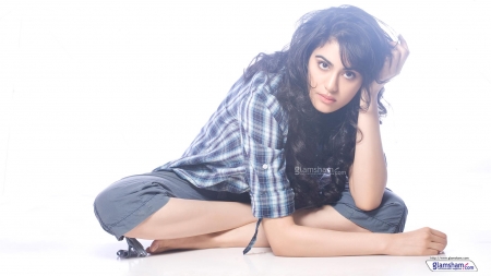 Adah Sharma 32 - wallpaper, adah sharma, people, celebrity