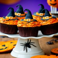 Halloween Cookies And Cupcakes