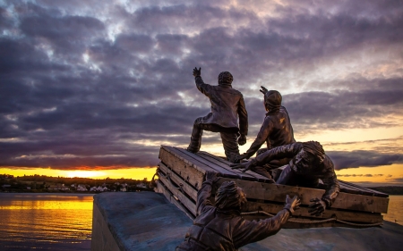 Monument in Canada - canada, monument, sculptures, sunset