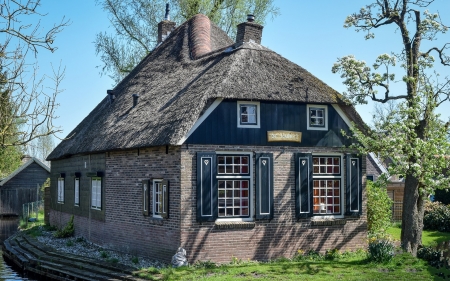 Traditional House - architecture, traditional, house, old