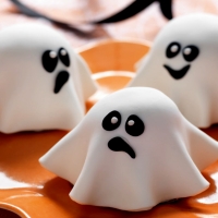 Ghost Pumpkin Small Cakes