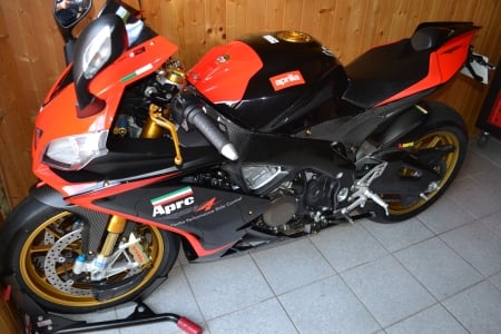 Aprillia Rsv 4 Factory Aprc - RSV4, Gustom, Aprillia, Superbike