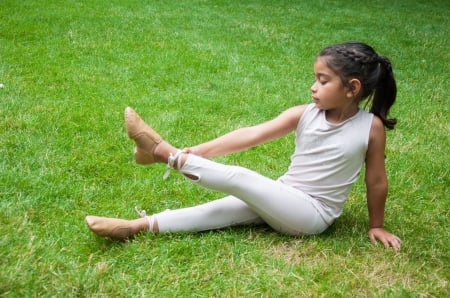 Little girl - dainty, pretty, pink, pure, leg, child, fair, princess, face, nice, bonny, kid, childhood, beauty, baby, Hair, Belle, comely, green, cute, wallpaper, play, people, grass, sit, DesktopNexus, sightly, beautiful, photography, girl, lovely, sweet, black, little, adorable