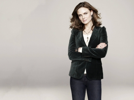 Emily Deschanel - actress, jeans, 2018, wallpaper, model, jacket, deschanel, emily, emily deschanel, beautiful