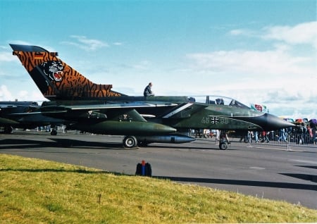 Panavia Tornado - Leuchars Air Show - Scotland (1997) - panavia tornado, air shows, jet, jets, luftwaffe