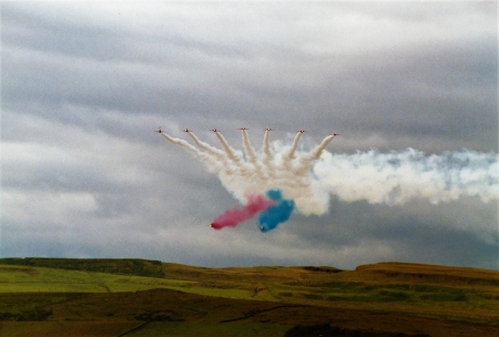 Red Arrows - Cumbernauld Air Show - July 1990 - Scotland - air shows, jet, cumbernauld, red arrows, raf, jets, scotland