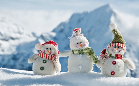 Happy Snowmen  - dolls, snowmans, toys, snow, winter, mountains