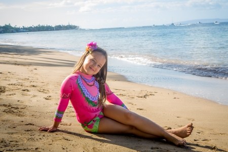 Little girl - dainty, pretty, summer, lying, outdoor, pink, sand, pure, leg, child, fair, princess, face, nice, bonny, kid, childhood, beauty, baby, Hair, Belle, comely, white, cute, wallpaper, fun, people, beach, blonde, sit, sky, DesktopNexus, sightly, beautiful, photography, sea, girl, lovely, sweet, smile, barefoot, little, adorable, feet