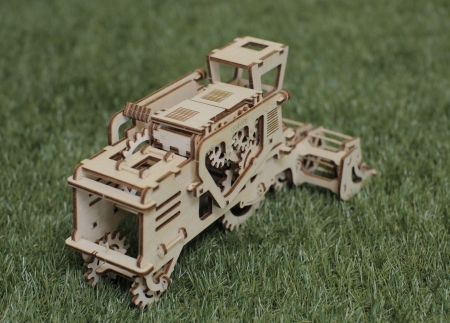 Ugears Combine Harvester - coporate gifts, toys, ugears, mechanical models, mechanical puzzles, games, 3d mechanical model, educational games, ugears models, gifts, combine harvester