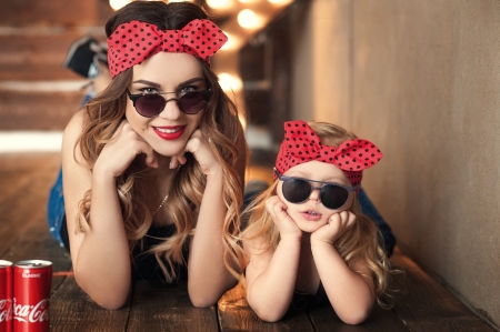 :) - woman, girl, bow, red, mother, sunglasses, model, little