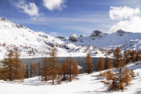 Gorgeous Mountain Lake in Winter - Mountains, Snow, Nature, Lakes, Winter