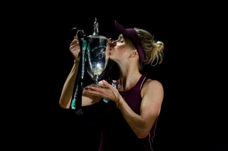 Elina Svitolina - Trophy, Singapore, Cup, WTA, FamEli, Kiss, Tennis, elina svitolina, Girl, Championship, Elina Svitolina, Sport, Ukrainian, Champion, Svitolina, Elina