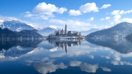 Bled Castle in Lake Bled - Slovenia - clouds, nature, bled, lake, mountains, reflection, castle