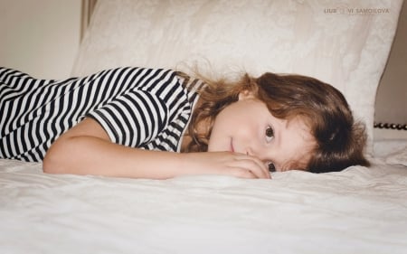 Little Girl - child, portrait, girl, bed