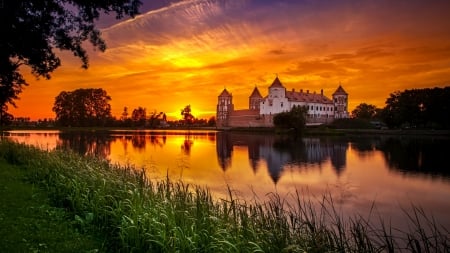 Castle Reflection in the Lake at Sunset - building, lake, landscape, reflection, castle, sunset