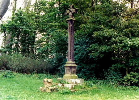 Malcolm's Cross Near Alnwick (July 1999) - malcolm iii, scottish history, king malcolm of scotland, malcolm canmore