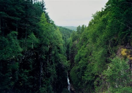 Corrieshalloch Gorge - Scotland (July 1990)