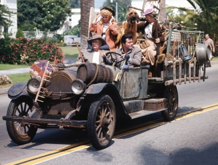 beverly hillbillies - beverly, street, hillbillies, truck