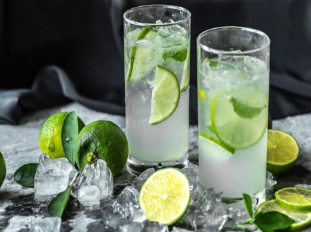 Fresh lime drinks - ice, lime, drinks, glasses