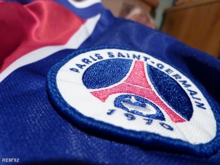 Paris Saint-Germain F.C. - paris saint-germain, logo, kit, soccer, psg