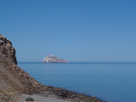 Vista Bella - rocks, island, beaches, oceans, desert, sea