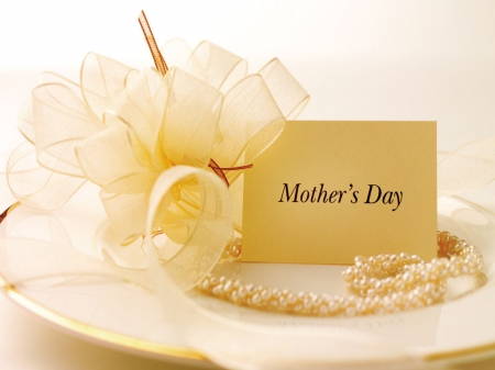 Happy Mothers Day Card - pearls, mothers, vanilla, day, card, color