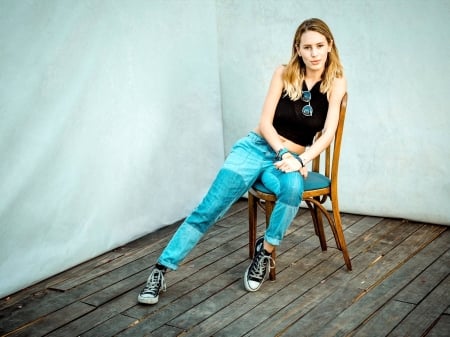 Dylan Penn - jeans, beautiful, hot, tennies, Dylan, actress, chair, Penn, shirt, smile, model, Dylan Penn, 2019, wallpaper