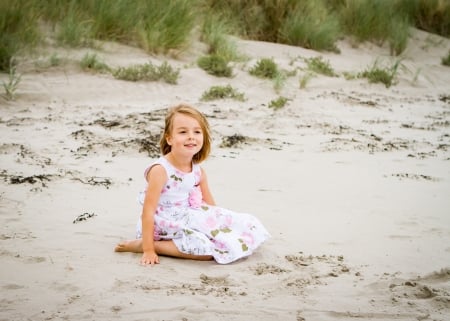 Little girl - kid, fun, beach, girl, summer, child, baby, smile, sand, sit, little