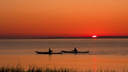  BEAUTIFUL SUNRISE - lake, surise, boating