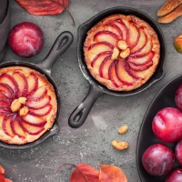 Plum pie