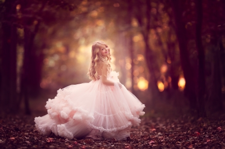 Little beauty - autumn, girl, pink, copil, child, dress, little