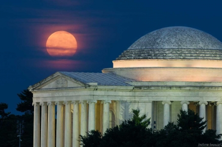 Strawberry Moon - moon, skies, strawberry, nature, monument