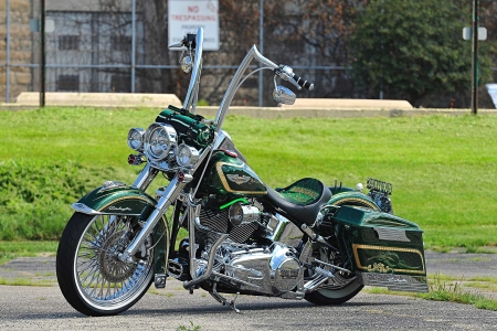 13 Harley-Davidson Softail Deluxe - Bike, Harley, Chrome, Green