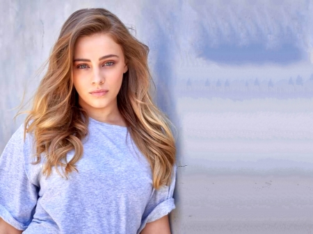 Josephine Langford - 2019, actress, australian, beautiful, blue, face, hair, hot, josephine, josephine langford, langford, model, shirt, wallpaper